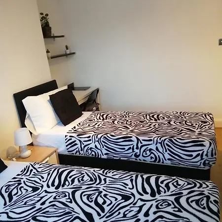 Dream Time Apartments-Aqua Suite